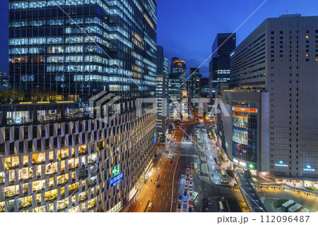 大阪梅田ツインタワーズノースからの大阪夜景 大阪梅田ツインタワーズノースからの大阪夜景 112096487