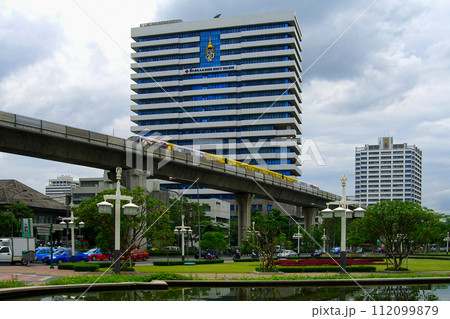 Skytrain on the bridge in Bangkok Skytrain on the bridge in Bangkok 112099879