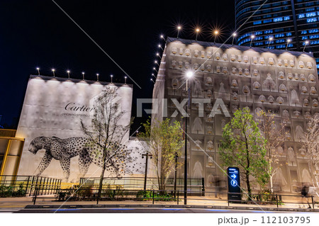 東京　港区の都市風景　 麻布台ヒルズの夜景 112103795
