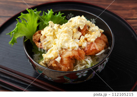 唐揚げのチキン南蛮丼 唐揚げのチキン南蛮丼 112105215