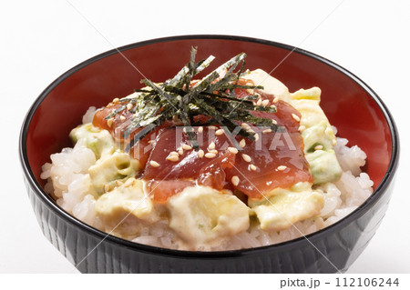 アボカド　マグロ丼 112106244