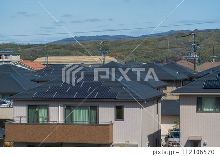 住宅街の街並み 112106570
