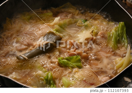 鶏キャベツ鍋 112107393