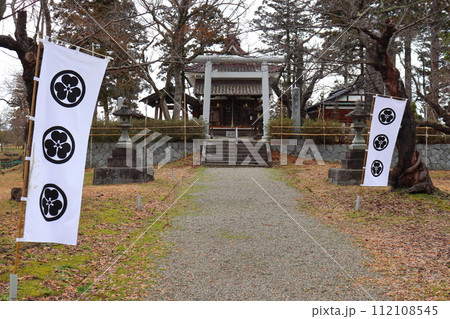鶴岡護国神社の社殿（山形県鶴岡市 荘内神社内） 112108545
