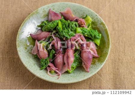 春の味覚　ホタルイカと菜の花の和え物 112109942