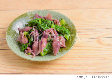 春の味覚 ホタルイカと菜の花の和え物 春の味覚 ホタルイカと菜の花の和え物 112109947