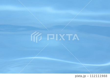青い水面　 夏色のイメージ 112111988