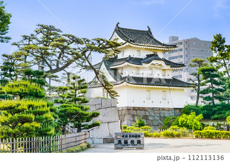 香川 高松城 ~桜の馬場内部から見る艮櫓~ 香川 高松城 ~桜の馬場内部から見る艮櫓~ 112113136