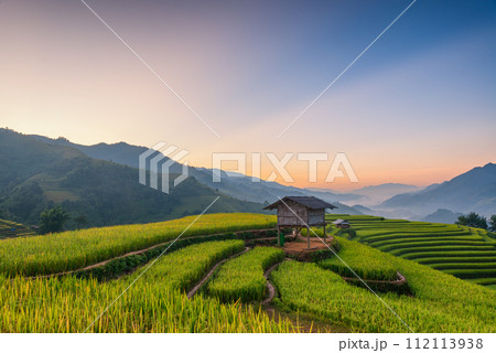 Rice fields on terraced of Mu Cang Chai, YenBai, Vietnam. 112113938
