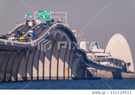 《千葉県》東京湾アクアライン・木更津方面からのぞむ 112119511