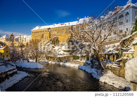 View of Cesky Krumlov in winter, Czech Republic. 112120566