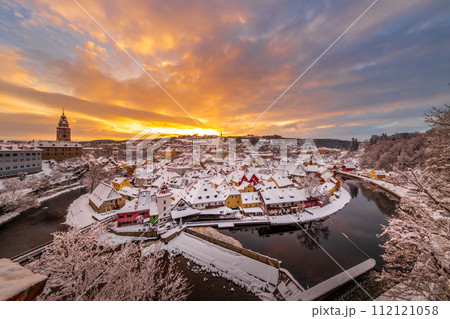 View of Cesky Krumlov in winter, Czech Republic. 112121058
