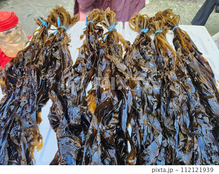 Korea seafood. sea mustard, seaweed drying seaweed Korea seafood. sea mustard, seaweed drying seaweed 112121939
