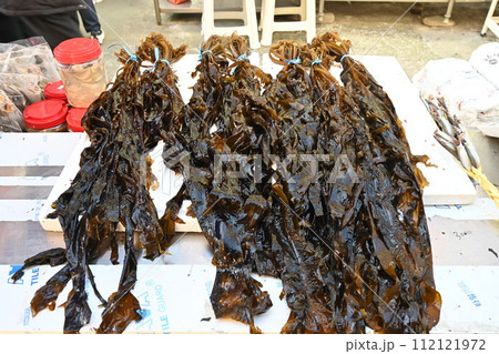 Korea seafood. sea mustard, seaweed drying seaweed 112121972