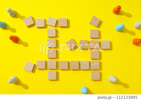 Board game, the concept of balancing work and life. Board game, the concept of balancing work and life. 112123005