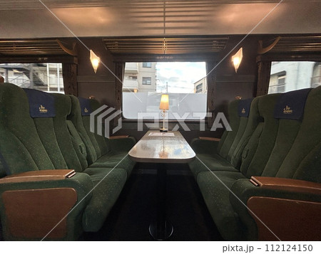 観光列車　近鉄　青の交響曲（シンフォニー）の車内 112124150