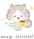 ケーキセットを持ったふんわりかわいい長毛猫 112124187