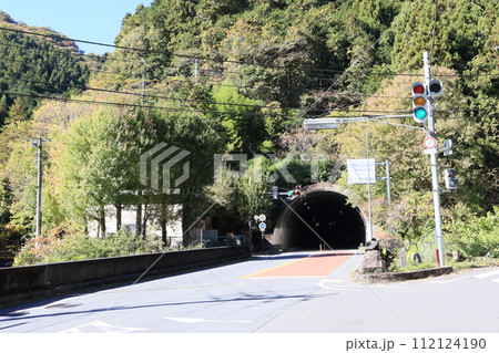 国道299号正丸トンネル飯能市側の風景 112124190
