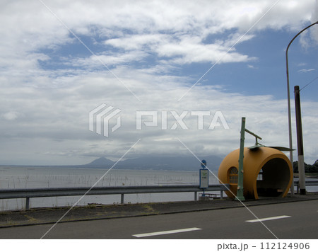 諫早駅方面行きの阿弥陀崎バス停はみかんの待合室　長崎県諫早市小長井町遠竹 112124906