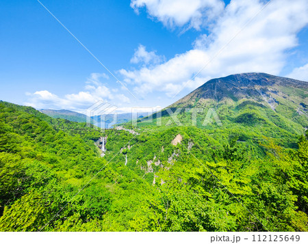 明智平から男体山・中禅寺湖・華厳の滝の眺め（5月） 112125649
