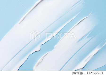 The texture of the skin or hair care product. The texture of the skin or hair care product. 112127291