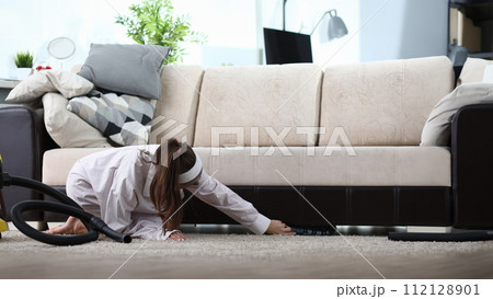 Girl organize stuff at home 112128901