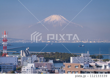 《千葉県》東京湾越しに眺める富士山・木更津市太田山公園の眺望 112133339