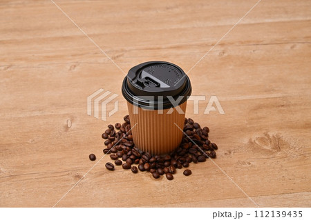 注意）湯気は合成です。コーヒー。コーヒー豆、珈琲豆、coffee豆、ロースト。 112139435