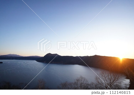 摩周湖の夜明け～初冬 112140815