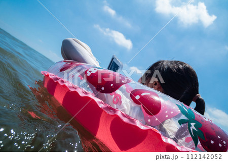 Ocean bathing Ocean bathing 112142052