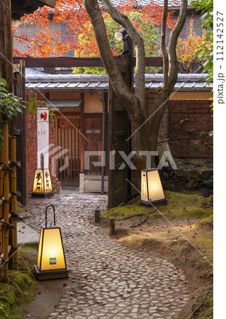 秋の京都 風情がある「ねねの小径」 秋の京都 風情がある「ねねの小径」 112142527