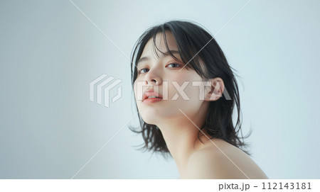 若い女性のビューティーイメージ 112143181