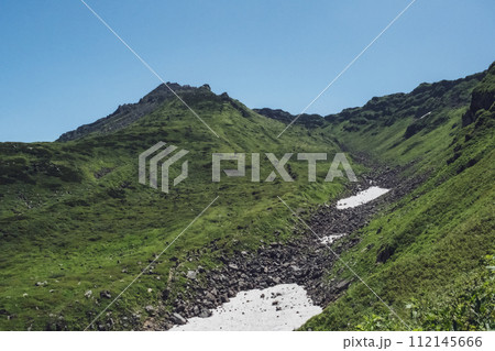 鳥海山の登山風景 鳥海山の登山風景 112145666