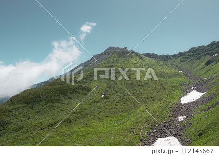 鳥海山の登山風景 鳥海山の登山風景 112145667