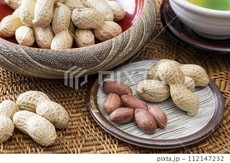 落花生　ピーナッツ 112147232