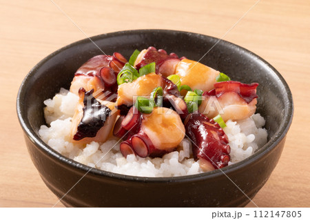 ［北海道産］北海たこのバター醤油焼き丼（水だこ） 112147805