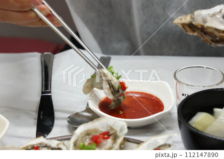 very fresh Korean oyster. korea food very fresh Korean oyster. korea food 112147890