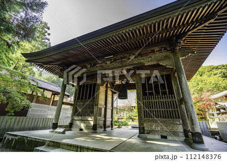 四国八十八箇所65番 三角寺 山門 愛媛県四国中央市 四国八十八箇所65番 三角寺 山門 愛媛県四国中央市 112148376
