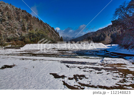 なごり雪の一乗谷朝倉氏遺跡 112148823