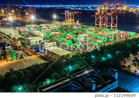 【東京の都市風景】青海コンテナ埠頭の都市夜景 112149689
