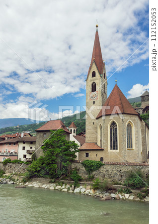 Church of St. Apostle Andrew in the city of Chiusa (Klausen) 112152053