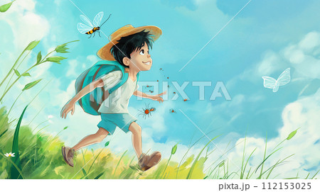 夏の野原を元気よく歩く少年 112153025