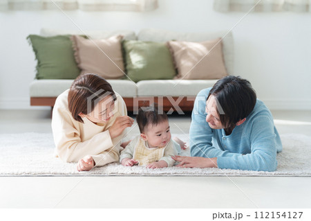 笑顔の家族 笑顔の家族 112154127