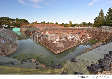 静岡県「駿府城」大天守閣の石垣発掘調査現場 112155398