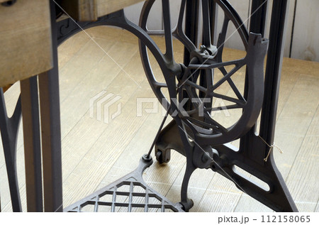 足踏みミシン 112158065