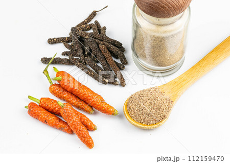 ヒハツの実とパウダー 112159470