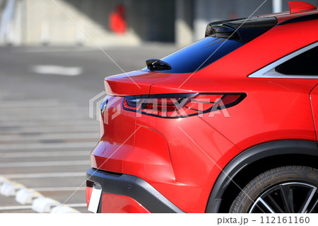 車のテールランプ 112161160