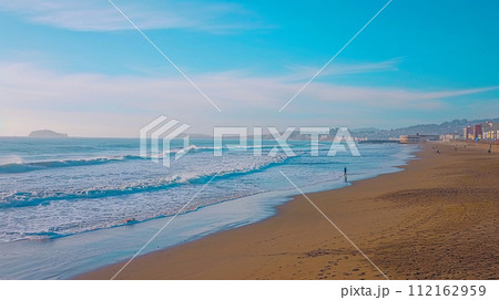 カリフォルニア州サンフランシスコのオーシャンビーチ 112162959