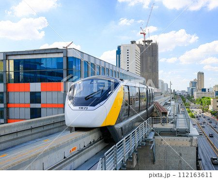 The monorail Yellow Line Mass Transit System serving the Bangkok Metropolitan Region. 112163611