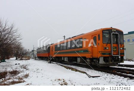 津軽鉄道のストーブ列車　津軽五所川原　青森県 112172482